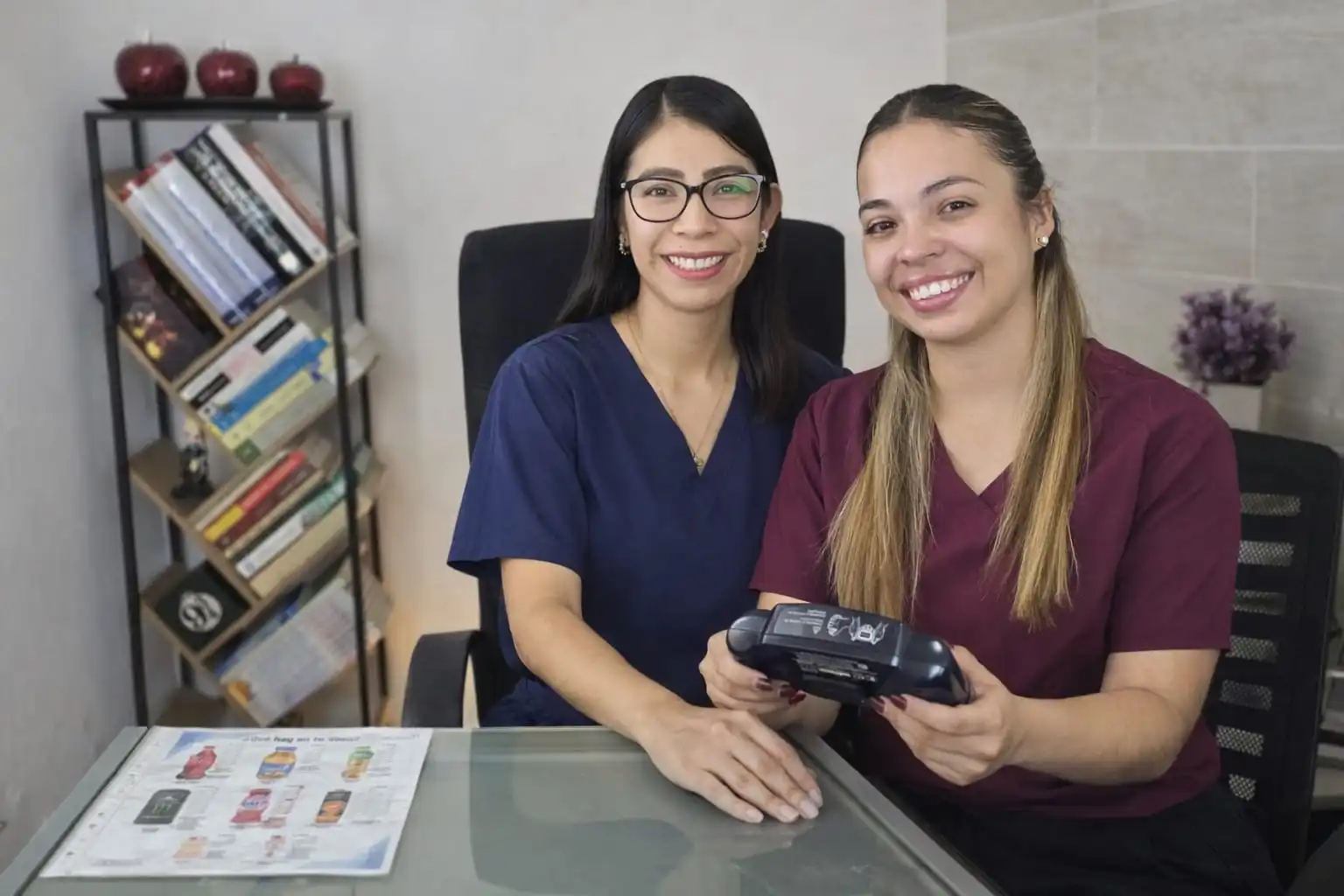 Nutrióloga en consulta profesional de nutrición — Te Compro Tus Kilos